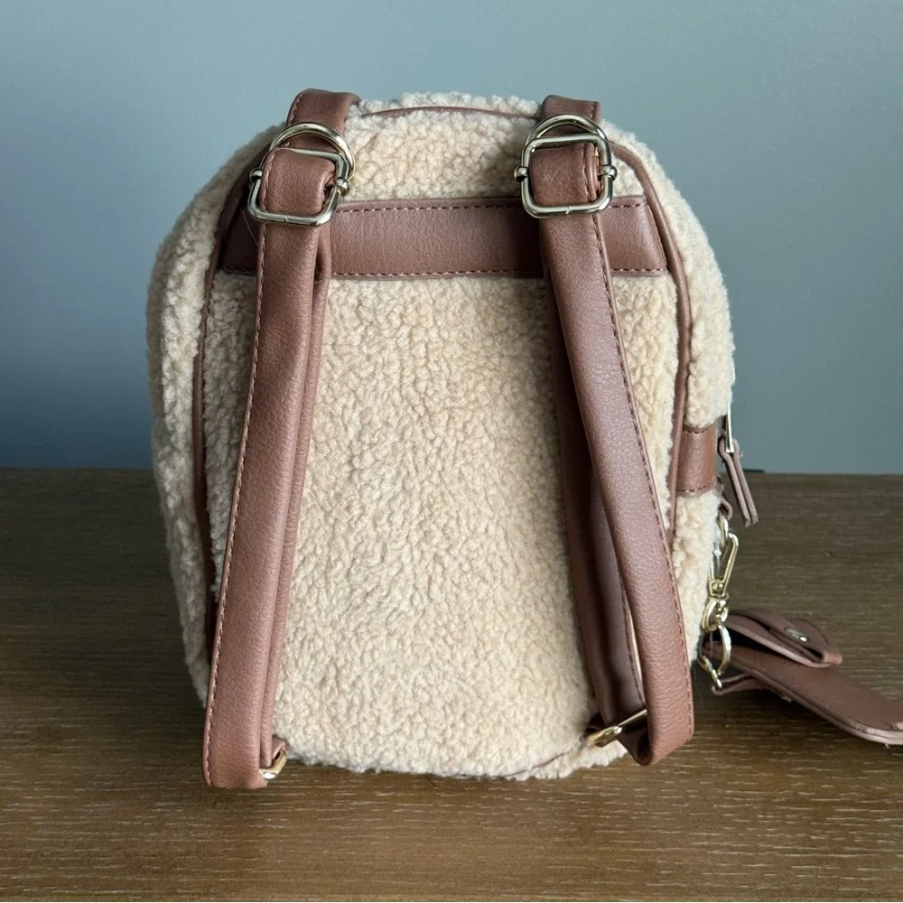No Boundaries Women's Hands-Free Convertible Backpack Purse Bag Beige Fleece